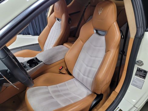 Used 2018 Maserati GranTurismo Sport image 18