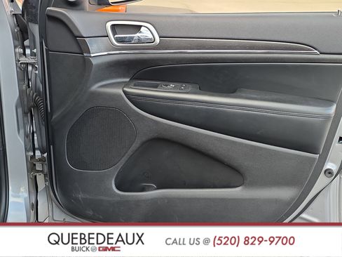 Used 2018 Jeep Grand Cherokee Limited image 26