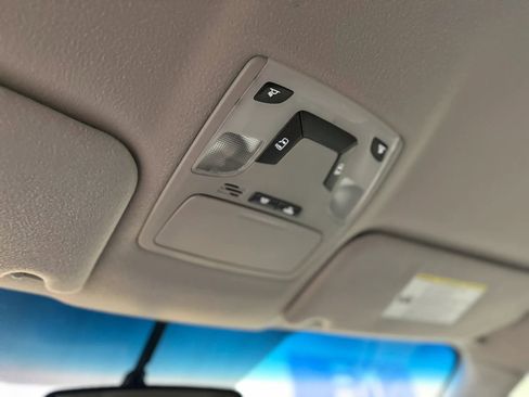 Used 2011 Toyota Sienna LE FWD image 12