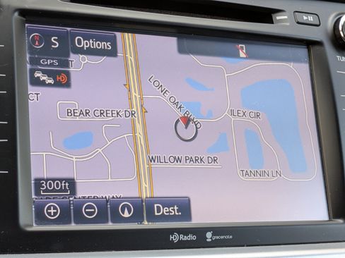 Used 2015 Toyota Highlander XLE image 26