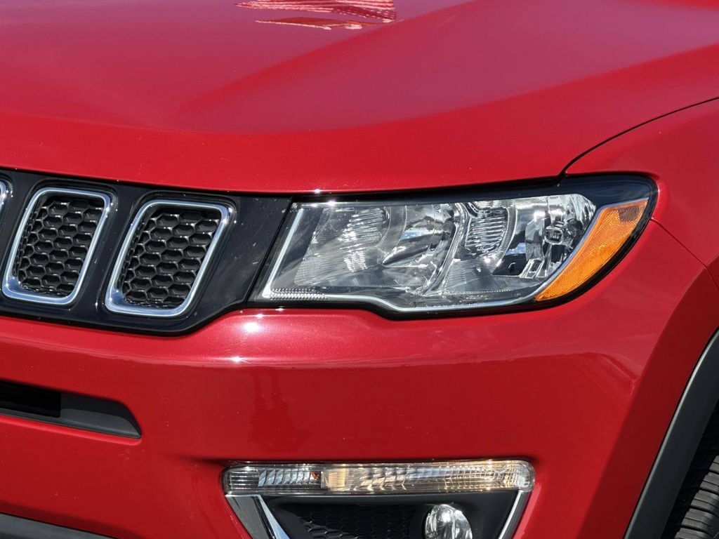 Used 2021 Jeep Compass Limited AWD/4WD image 7