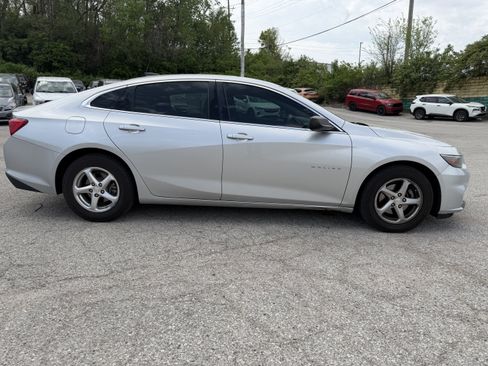 Used 2018 Chevrolet Malibu LS FWD image 8