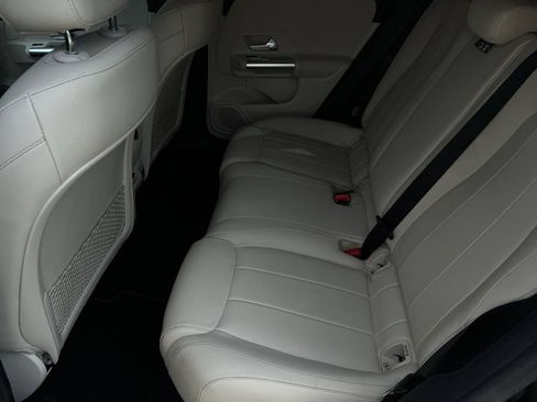 Used 2023 Mercedes-Benz GLA 250 w/ Premium Package image 15