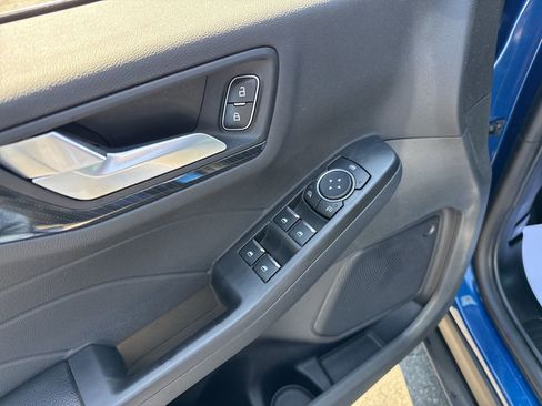 Used 2023 Ford Escape ST-Line w/ Tech Pack #1 FWD image 19