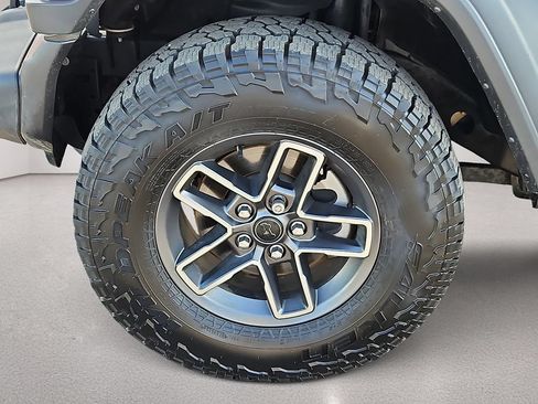 Used 2025 Jeep Wrangler Sport AWD/4WD image 13