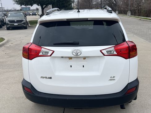 Used 2015 Toyota RAV4 LE image 5