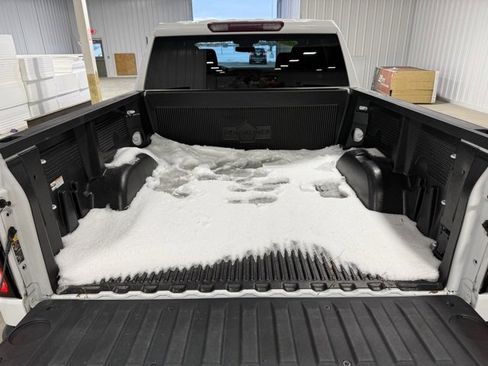 Used 2022 GMC Sierra 1500 SLE image 35