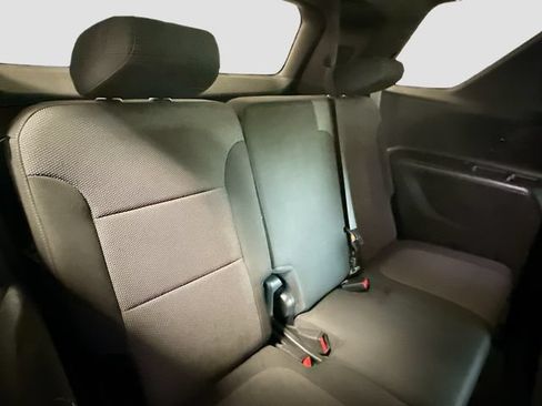Used 2023 Chevrolet Traverse LT FWD image 26