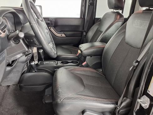 Used 2017 Jeep Wrangler Unlimited Sahara image 23