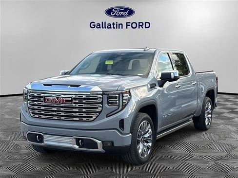 Used 2025 GMC Sierra 1500 Denali w/ Denali Reserve Package AWD/4WD image 1