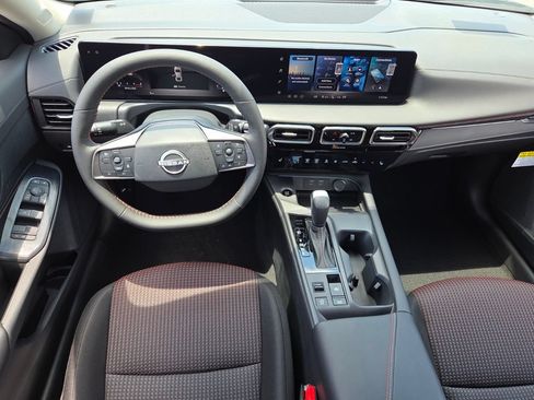 New 2026 Nissan Sentra SR FWD image 6