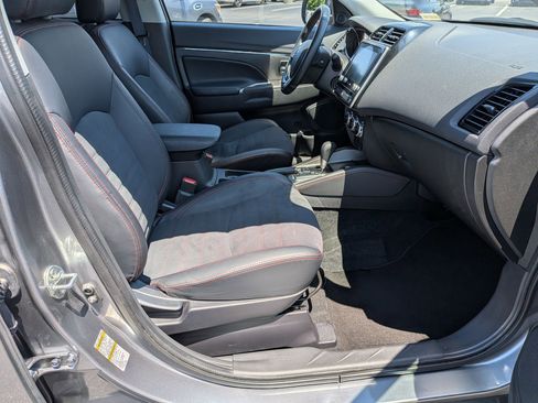 Used 2025 Mitsubishi Outlander Sport ES AWD/4WD image 35