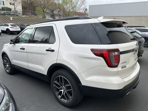 Used 2016 Ford Explorer Sport w/ Equipment Group 401A image 5