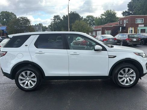 Used 2017 Land Rover Discovery Sport SE AWD/4WD image 4