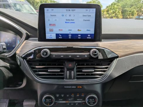 Certified 2020 Ford Escape Titanium w/ Titanium Premium Package 2.0 FWD image 21