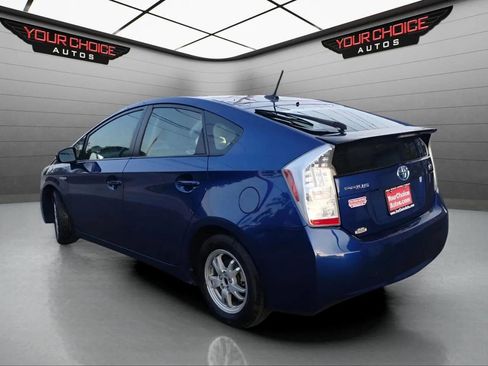 Used 2011 Toyota Prius Five image 3