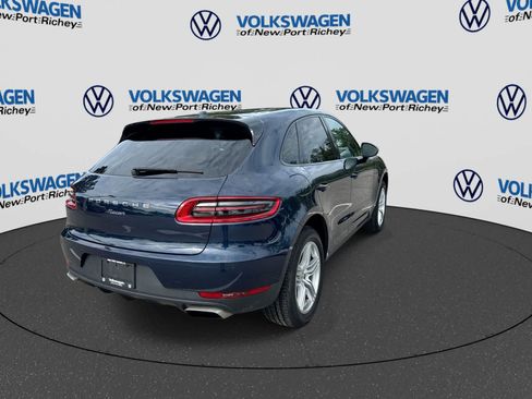 Used 2018 Porsche Macan AWD/4WD image 14
