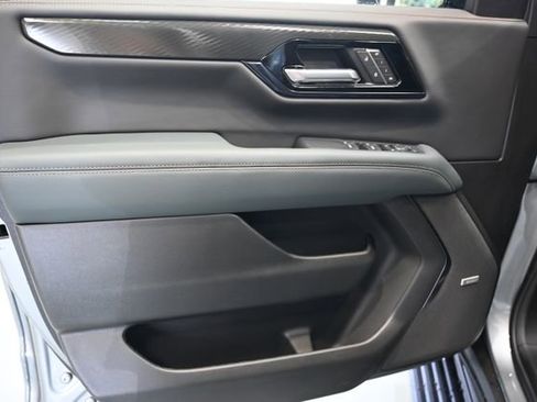 New 2026 GMC Yukon XL AT4 image 30