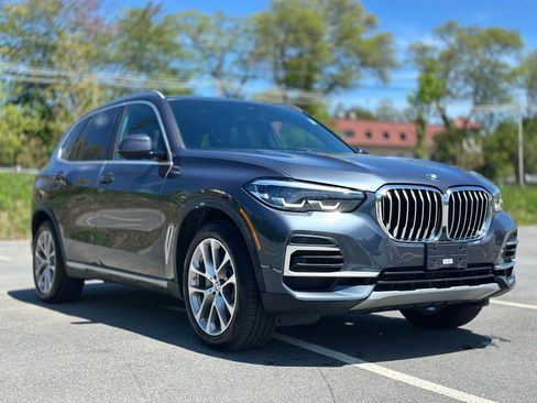 Used 2022 BMW X5 xDrive40i w/ Premium Package AWD/4WD image 8