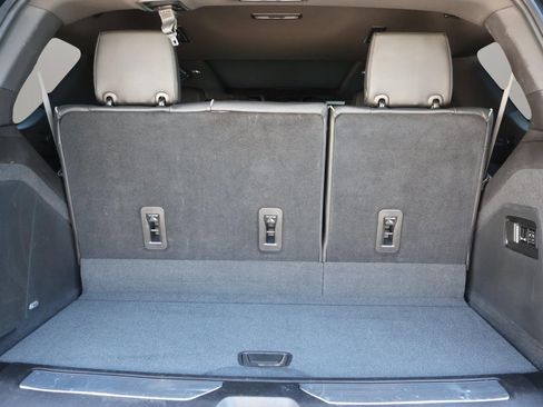 Used 2021 Cadillac Escalade Premium Luxury image 19