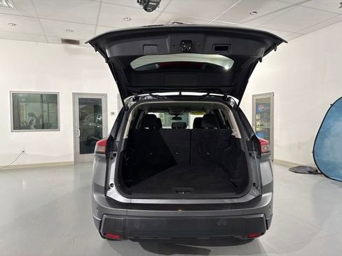 Used 2024 Nissan Rogue S FWD image 10