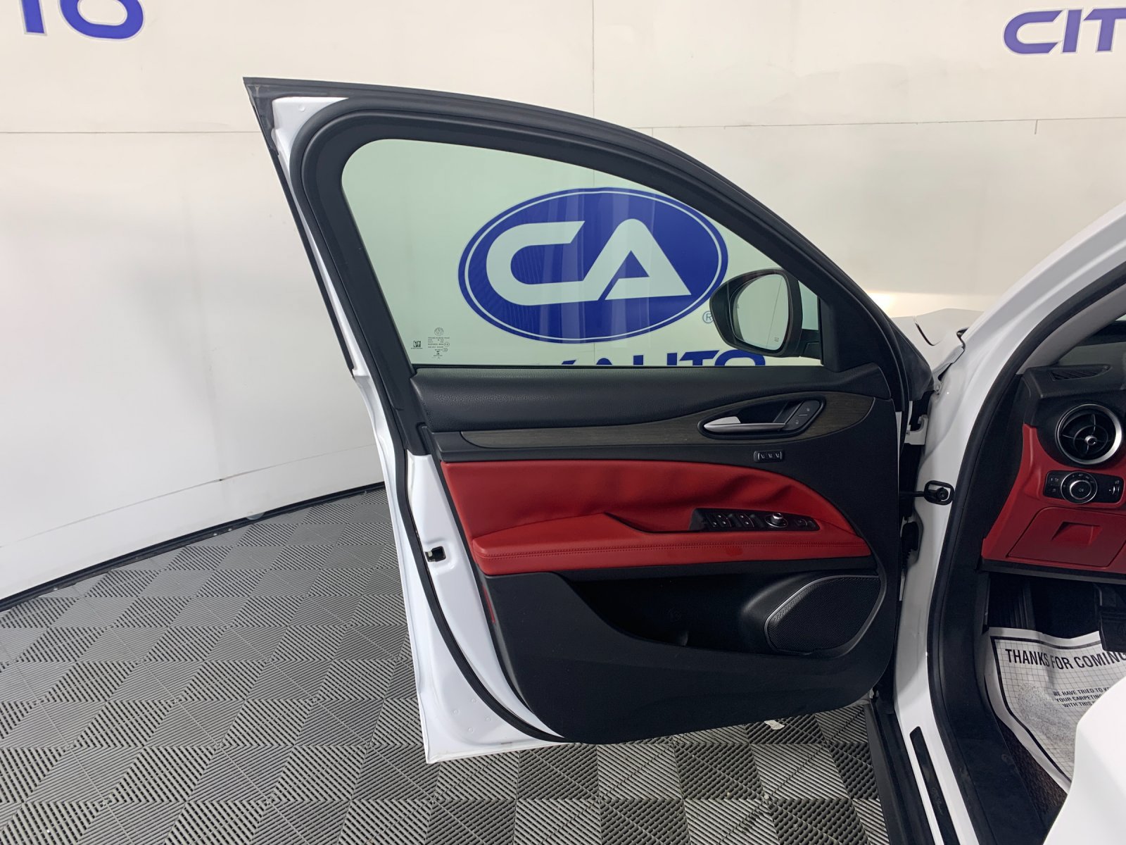Used 2019 Alfa Romeo Stelvio Ti AWD/4WD image 13
