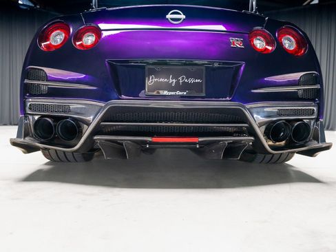 Used 2023 Nissan GT-R Premium w/ Premium Interior Package AWD/4WD image 41