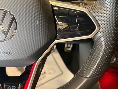 Used 2024 Volkswagen Jetta GLI 40th Anniversary Edition image 11