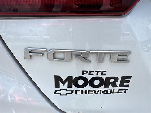 Used 2022 Kia Forte GT-Line w/ GT-Line Premium Package FWD image 12