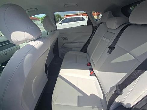 Used 2024 Hyundai Kona SEL FWD image 8