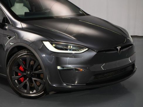 Used 2023 Tesla Model X Plaid image 8