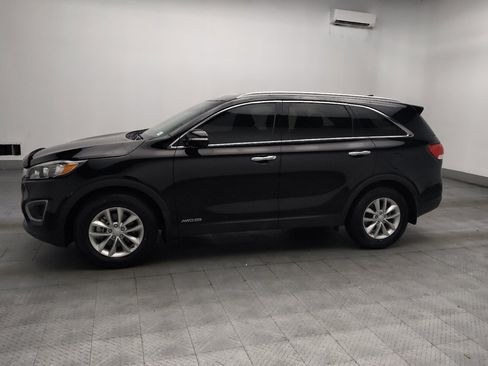 Used 2017 Kia Sorento AWD w/ LX V6 Convenience Package image 2