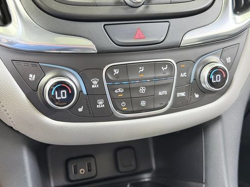 Used 2018 Chevrolet Equinox Premier AWD/4WD image 56
