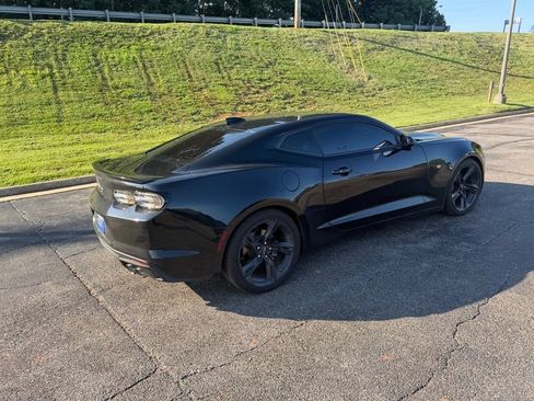 Used 2021 Chevrolet Camaro LT w/ RS Package RWD image 7