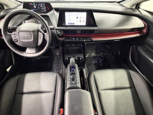 Used 2025 Toyota Prius Plug-In Hybrid FWD image 37
