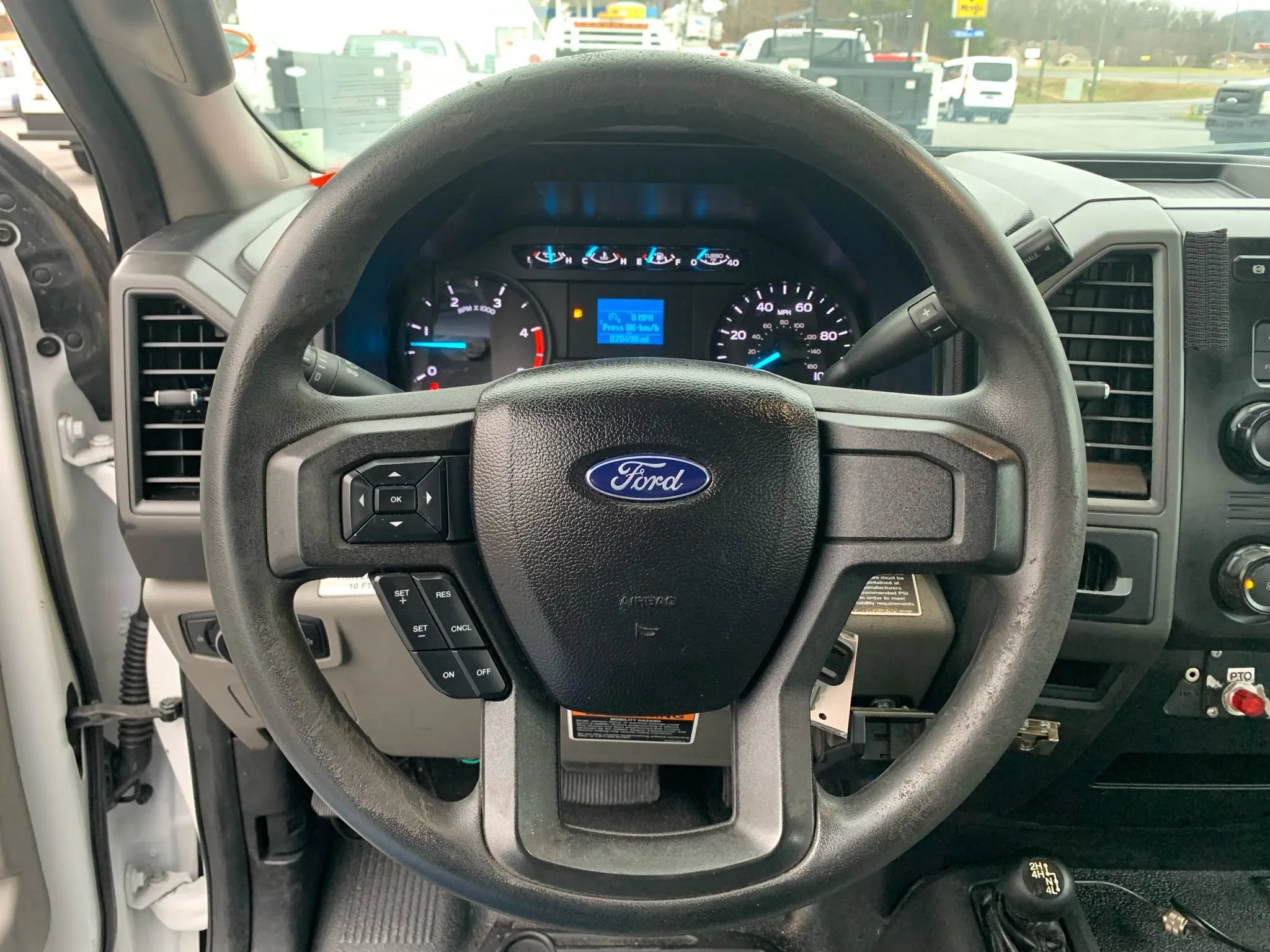 Used 2017 Ford F550 4x4 Regular Cab Super Duty image 10