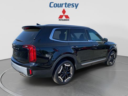 Used 2023 Kia Telluride S AWD/4WD image 6