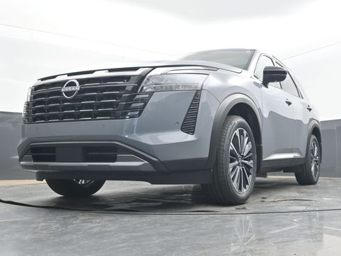 New 2026 Nissan Pathfinder Platinum FWD image 26