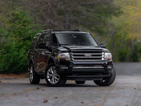 Used 2017 Ford Expedition Limited w/ Equipment Group 301A RWD image 1