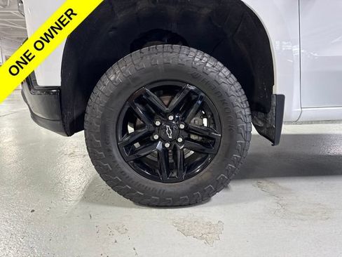 Used 2021 Chevrolet Silverado 1500 Custom Trail Boss AWD/4WD image 9