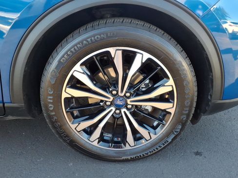 Certified 2022 Ford Escape SE w/ SE Sport Appearance Package image 9