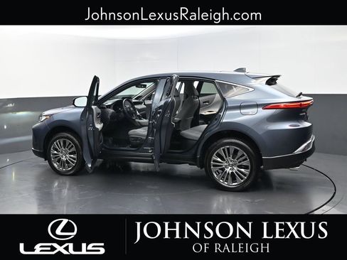 Used 2024 Toyota Venza Limited AWD/4WD image 36