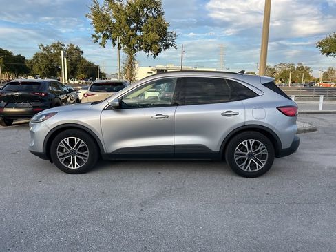 Used 2020 Ford Escape SEL image 11