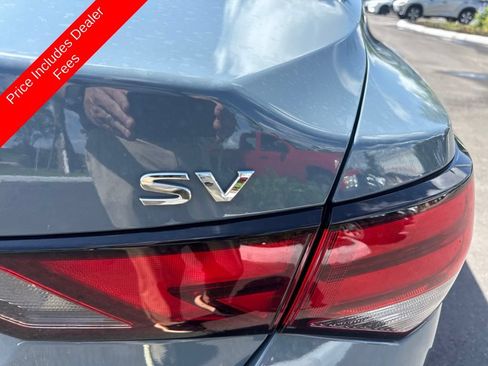 Used 2024 Nissan Sentra SV FWD image 4