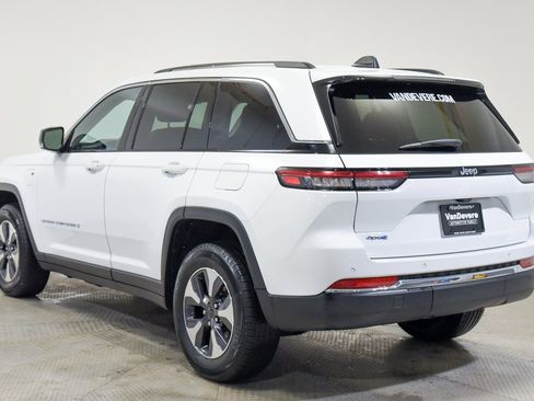 Used 2022 Jeep Grand Cherokee Limited 4xe image 9