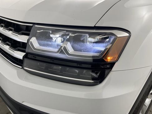 Used 2018 Volkswagen Atlas SE image 25
