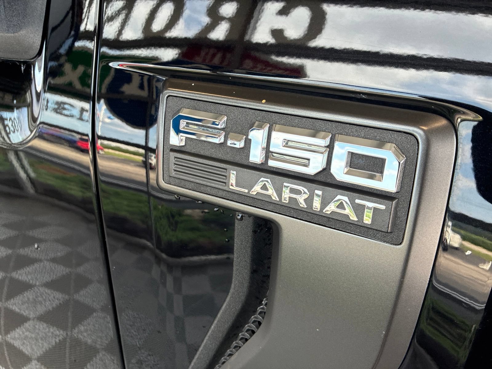 Used 2022 Ford F150 Lariat AWD/4WD image 8