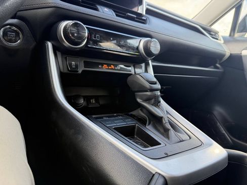 Used 2024 Toyota RAV4 XLE FWD image 15