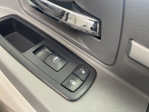 Used 2010 Dodge Grand Caravan SE w/ Climate Group image 44