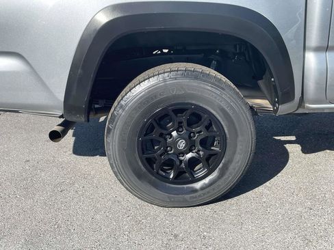 Used 2023 Toyota Tacoma SR5 RWD image 9